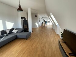 Blick vom Wohnzimmer zur Küche I
