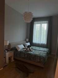 Schlafzimmer hofseitig mit Einbauschrank 