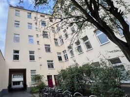 Vorderhaus mit Durchgang