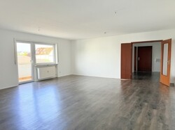 Wohn-Schlaf-Esszimmer