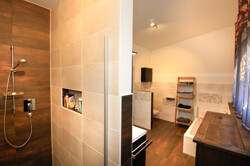 Badezimmer OG HH