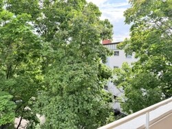 Balkon Blick ins Grüne_