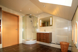 Badezimmer DG