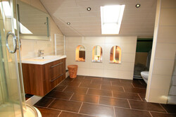 Badezimmer DG