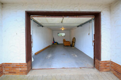 Garage links nahaufnahme