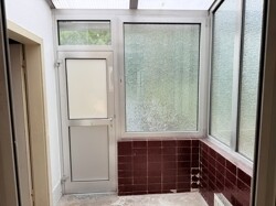 Flur zum Bad und zum Garten