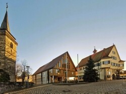 Kirche und Rathaus Großingersheim