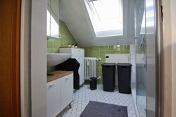 Badezimmer Wohnung DG