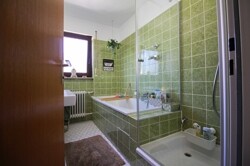 Badezimmer Wohnung OG