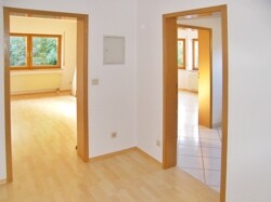 Diele mit Blick zum Wohnzimmer