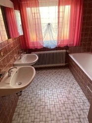 Badezimmer EG