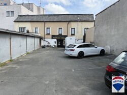 Garage/Parkplätze