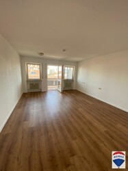 Wohn & Schlafzimmer