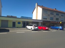 Straßenansicht Gesamtkomplex