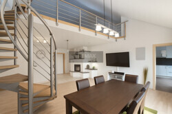 Wohnzimmer mit Wendeltreppe