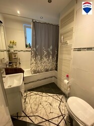Badezimmer WG OG