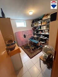 Kinderzimmer/Abstellraum Keller
