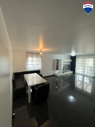Wohnzimmer/Essbereich
