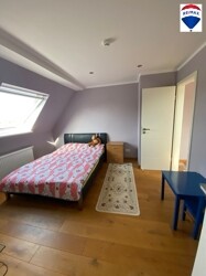Schlafzimmer DG
