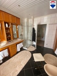 Badezimmer OG 
