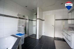 Badezimmer 1OG 