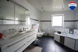 Badezimmer 1OG