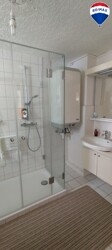 Haupthaus Bad 1
