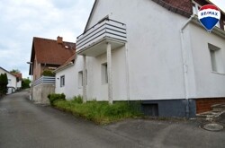 Außenansicht mit Balkon