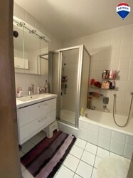 Bad mit Dusche, Obergeschoss