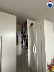 Kleiderschrank