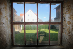 Schweinestall-Fenster