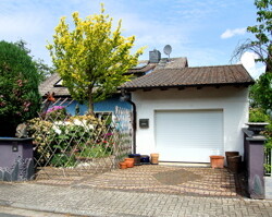 Haus und Garage Südseite