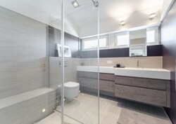 Badezimmer im DG