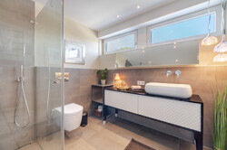 Badezimmer im EG
