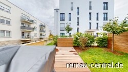 Terrasse mit Garten