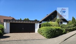 Haus mit Doppelgarage