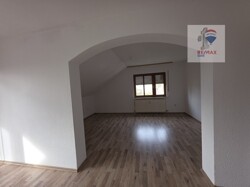 Wohn- u. Essbereich (4)