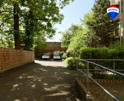 Einfahrt zu den Parkplätzen