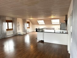 Wohn - und Essbereich mit offener Küche - 1. OG
