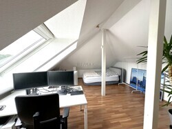Großes Zimmer in der zweiten Ebene