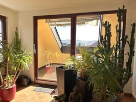 Wohnbereich zum Balkon