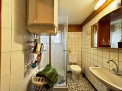 6 Badezimmer