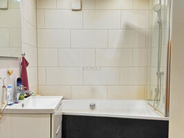 1 Badezimmer