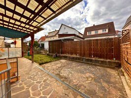 Hauseingang_Terasse_Garten