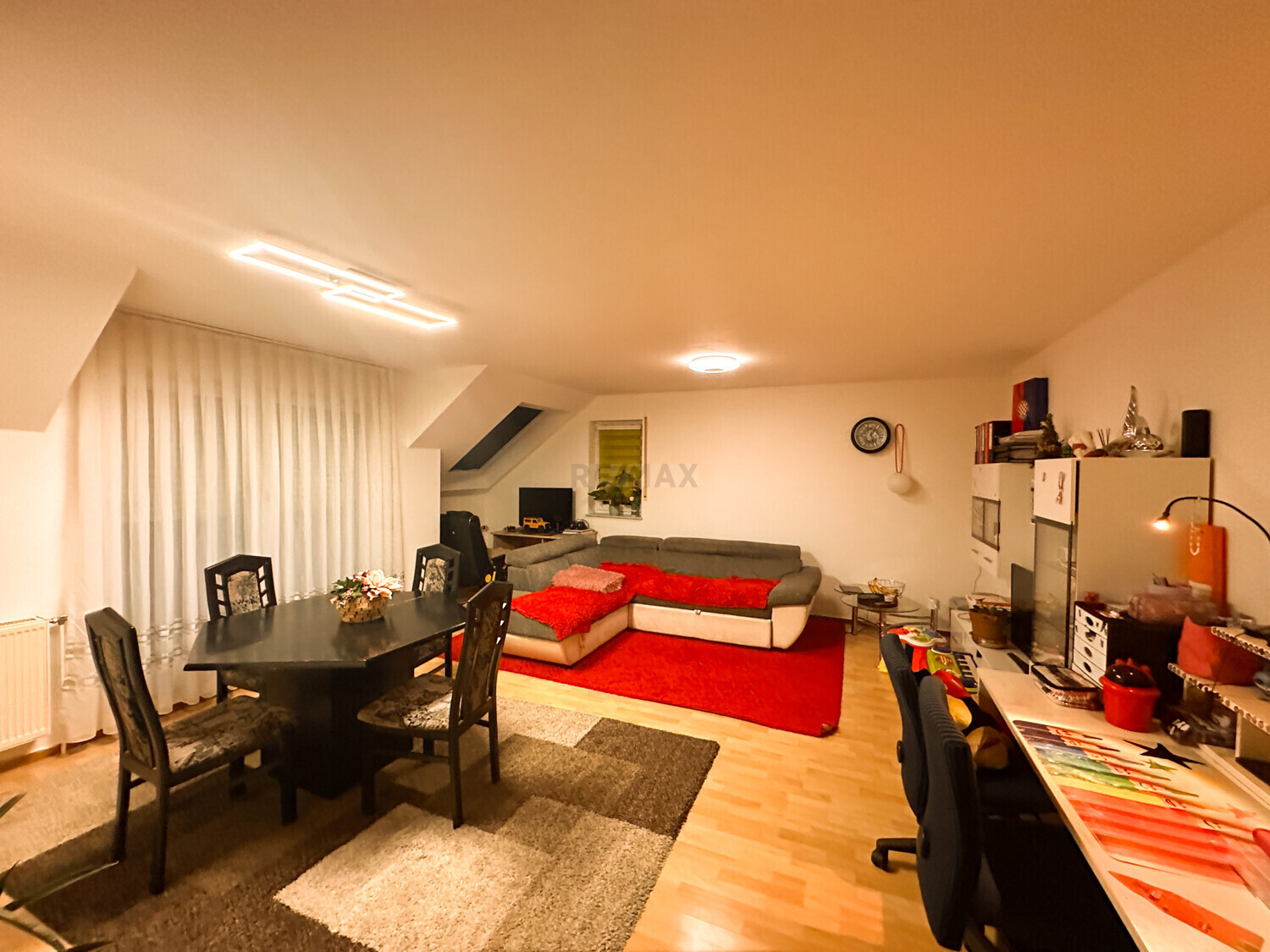 Wohn/-Esszimmer