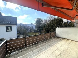 Balkon mit Markise