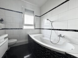 Badezimmer EG
