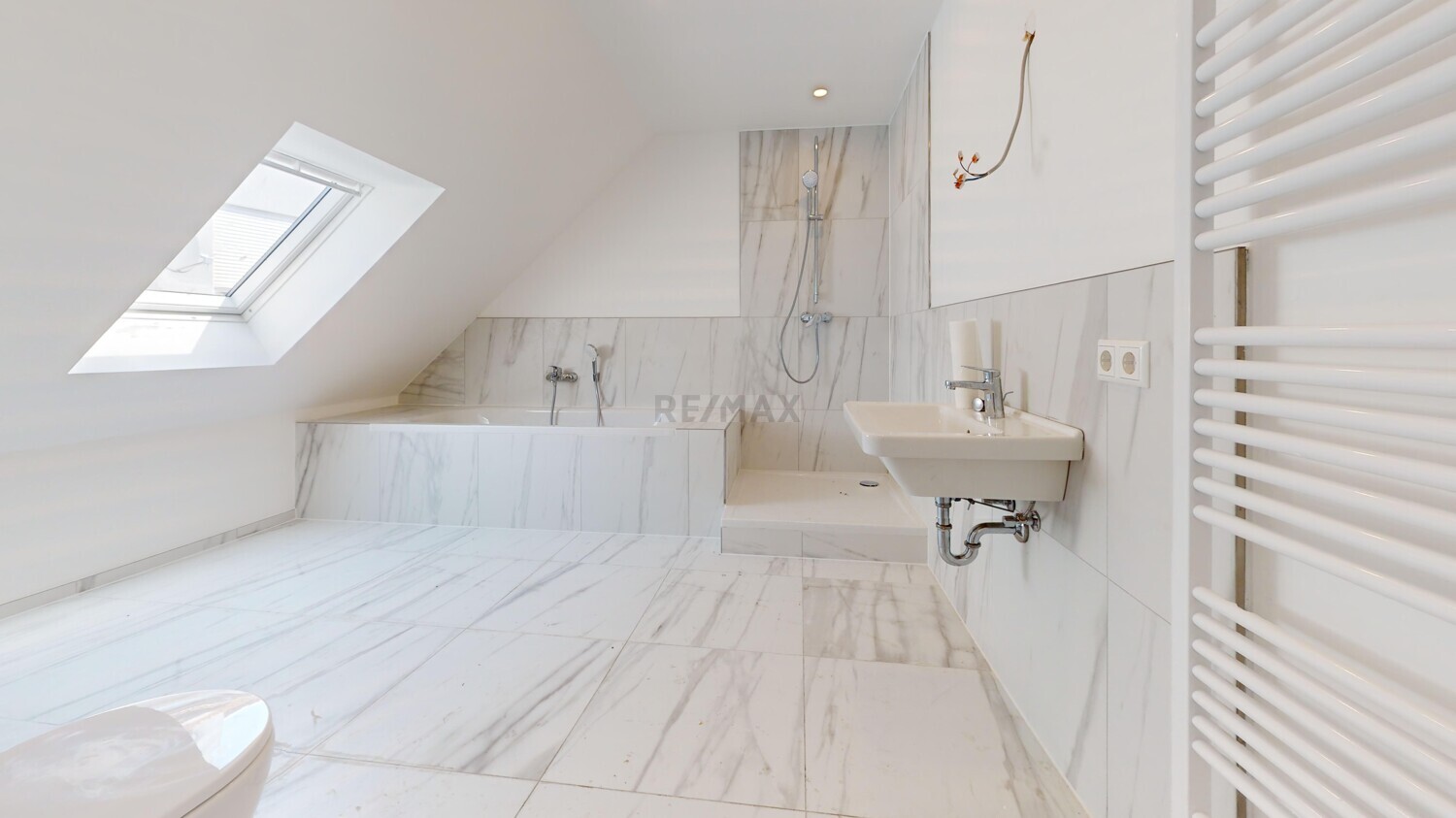 Bad DG hinteres Haus