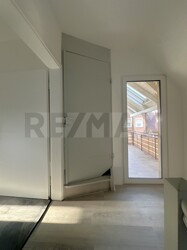 Ausgang auf Balkon DG