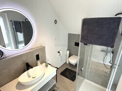 2. Badezimmer im DG